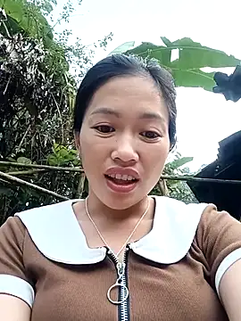 Snapshot of -Paige- chatting on October 2025 12:42:01 AM -Paige- online show from October 2025 12:42:01 AM