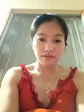 Snapshot of -Paige- chatting on November 2025 04:32:02 PM -Paige- online show from November 2025 04:32:02 PM