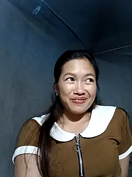 Snapshot of -Paige- chatting on October 2025 12:15:01 PM -Paige- online show from October 2025 12:15:01 PM