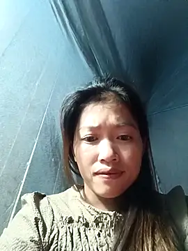 Snapshot of -Paige- chatting on November 2025 01:04:02 PM -Paige- online show from November 2025 01:04:02 PM