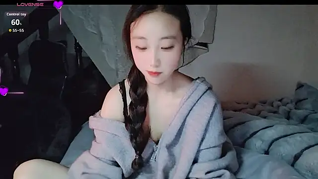 hyp0crite online show from November 2025 03:33:01 PM