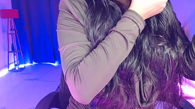 Rashiii  online show from March 2026 06:43:01 PM