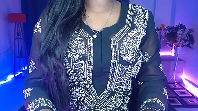 Rashiii  online show from February 2026 04:49:01 PM