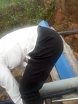 nat-tri online show from December 2025 02:27:01 AM