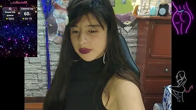 Snapshot of playboybunny-- chatting on October 2025 06:51:01 PM playboybunny-- online show from October 2025 06:51:01 PM