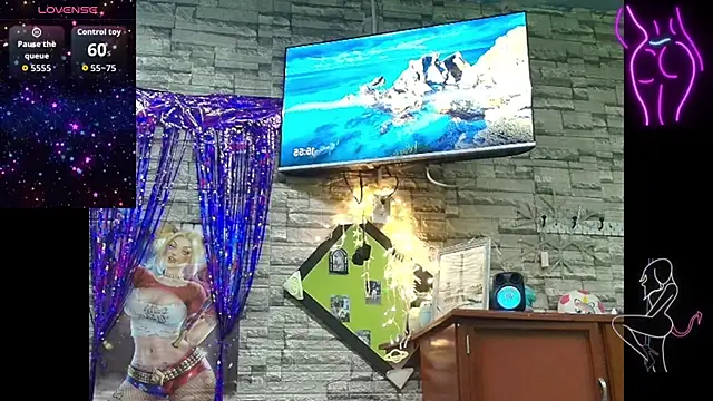 Snapshot of playboybunny-- chatting on October 2025 08:54:02 PM playboybunny-- online show from October 2025 08:54:02 PM