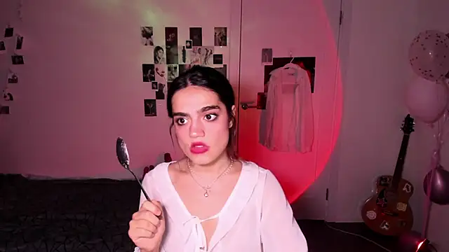 nightfloatt online show from November 2025 08:45:01 PM