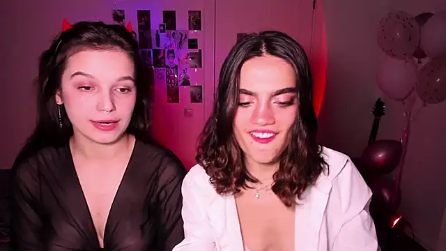 nightfloatt online show from November 2025 02:22:02 PM