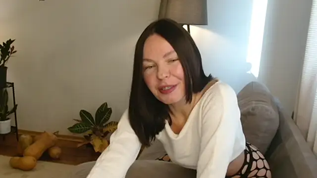 Snapshot of LittleNicolee chatting on October 2025 01:32:01 PM LittleNicolee online show from October 2025 01:32:01 PM