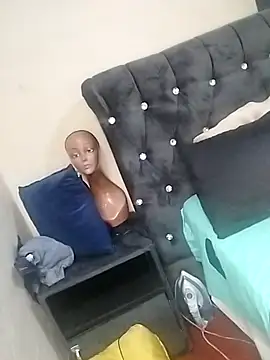 CaramelBoootie online show from November 2025 06:07:02 PM