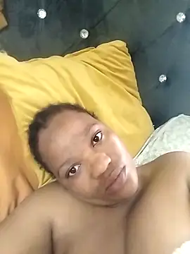 CaramelBoootie online show from April 2026 07:26:02 AM