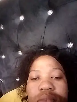 CaramelBoootie online show from November 2025 07:52:02 PM