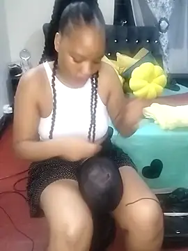 CaramelBoootie online show from November 2025 05:13:02 PM