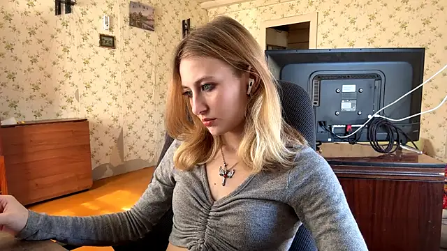 AmeliLia online show from March 2026 09:40:02 AM