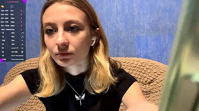 AmeliLia online show from February 2026 05:02:01 PM