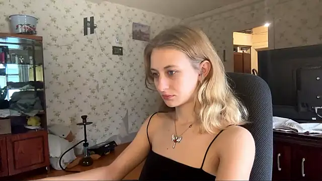 AmeliLia online show from February 2026 01:11:01 PM