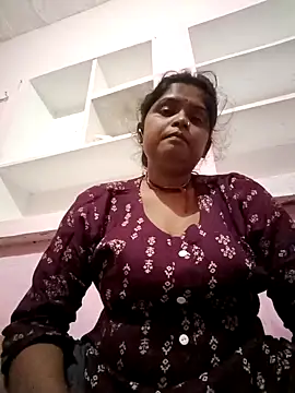 Manya cute online show from October 2025 11:24:02 PM