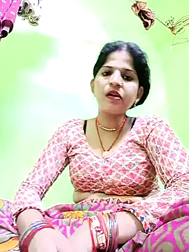 Karishma cute online show from October 2025 06:33:02 AM
