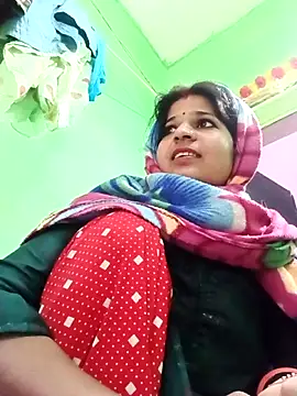 Karishma cute online show from November 2025 01:31:02 AM