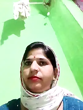 Karishma cute online show from November 2025 12:32:02 PM