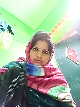 Karishma cute online show from November 2025 01:20:01 AM