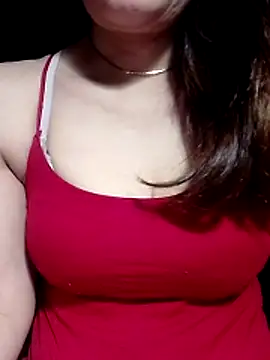 YiyinLy online show from May 2026 09:12:01 PM