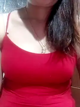 YiyinLy online show from March 2026 02:17:01 PM