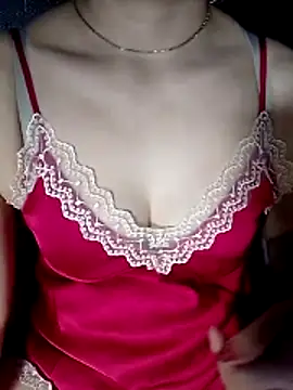 YiyinLy online show from June 2026 12:55:02 PM