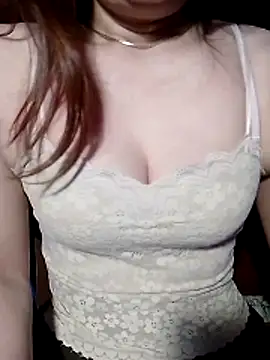 YiyinLy online show from June 2026 09:14:02 PM