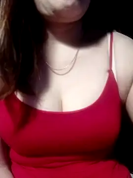 YiyinLy online show from March 2026 09:15:01 PM