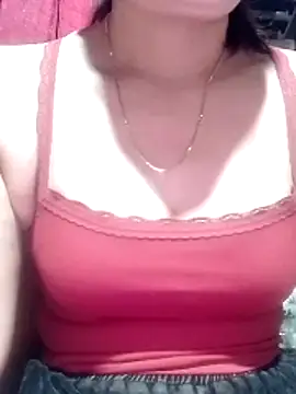 YiyinLy online show from March 2026 09:22:01 PM