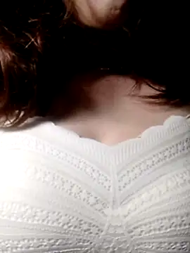 YiyinLy online show from February 2026 10:54:01 PM