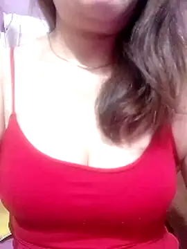 YiyinLy online show from March 2026 01:18:02 AM