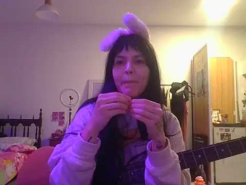 miapink33 online show from November 2025 01:42:01 AM