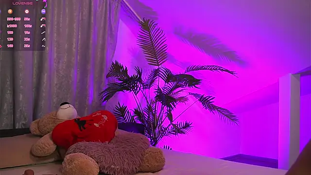 Snapshot of TenderSin chatting on May 2026 01:53:01 AM TenderSin online show from May 2026 01:53:01 AM
