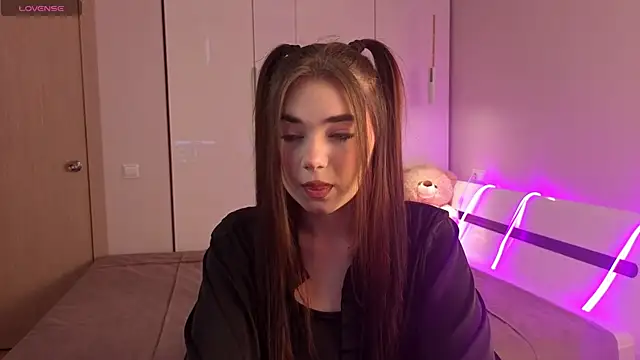 LaytyMorris online show from October 2025 11:40:02 AM