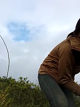 siusiu-00 online show from November 2025 01:10:01 AM