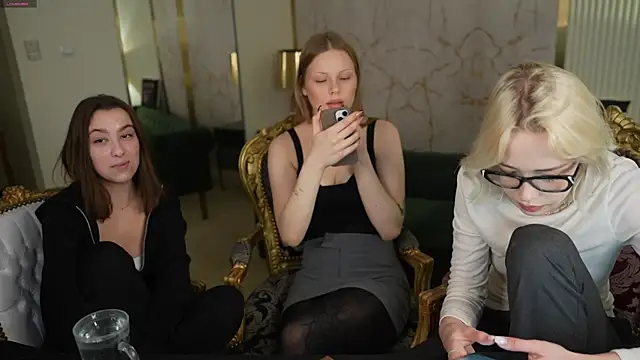 Snapshot of Jessica_start chatting on November 2025 11:32:02 AM Jessica start online show from November 2025 11:32:02 AM