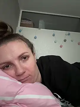 Amy  Leee  online show from February 2026 06:56:02 AM