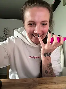 Amy  Leee  online show from May 2026 12:44:01 PM