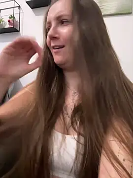 Amy  Leee  online show from December 2025 01:02:02 PM