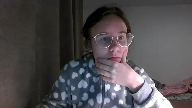 LuckySLove online show from January 2026 06:47:02 PM