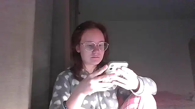 LuckySLove online show from March 2026 07:36:02 PM