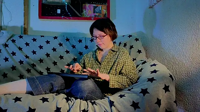 Snapshot of ReincarnatedAngel chatting on October 2025 05:59:02 PM ReincarnatedAngel online show from October 2025 05:59:02 PM