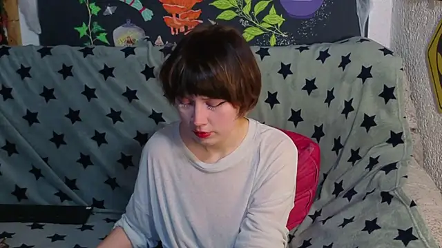 Snapshot of ReincarnatedAngel chatting on November 2025 11:10:02 AM ReincarnatedAngel online show from November 2025 11:10:02 AM