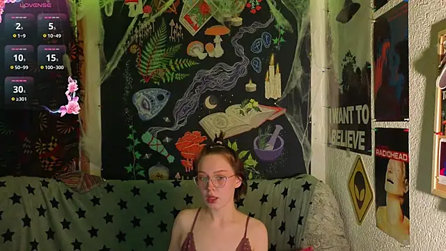 Snapshot of ReincarnatedAngel chatting on November 2025 08:53:02 PM ReincarnatedAngel online show from November 2025 08:53:02 PM