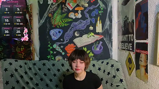 Snapshot of ReincarnatedAngel chatting on November 2025 10:03:01 PM ReincarnatedAngel online show from November 2025 10:03:01 PM