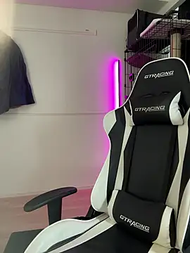 ericiii online show from February 2026 03:25:01 AM