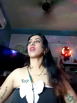 Darling Annie online show from October 2025 06:18:02 PM