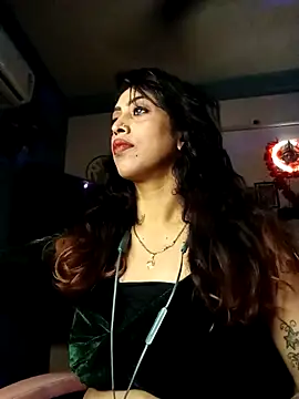 Darling Annie online show from November 2025 05:34:02 PM